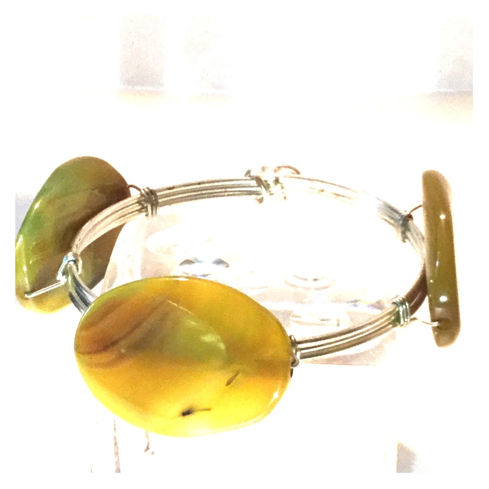 3 stone yellow green bracelet